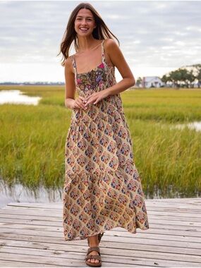 NATURAL LIFE Cami Tie-Front Maxi Dress - Ditsy
Diamonds Cream